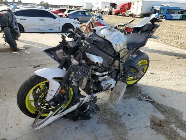 Изображение 2 2017 YAMAHA YZFR6 C 2017 с VIN JYARJ28Y8HA000615