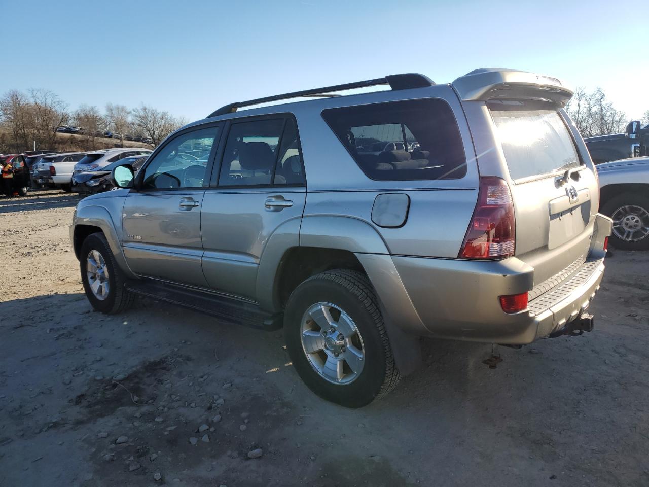 Image 2 of 2005 TOYOTA 4RUNNER SR5 2005 with VIN JTEBT14R550047106