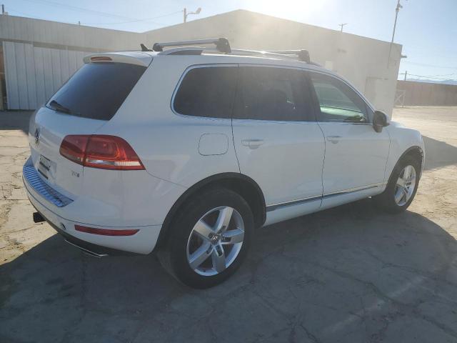 Image 3 of 2013 VOLKSWAGEN TOUAREG V6 TDI 2013 with VIN WVGEP9BP8DD010317