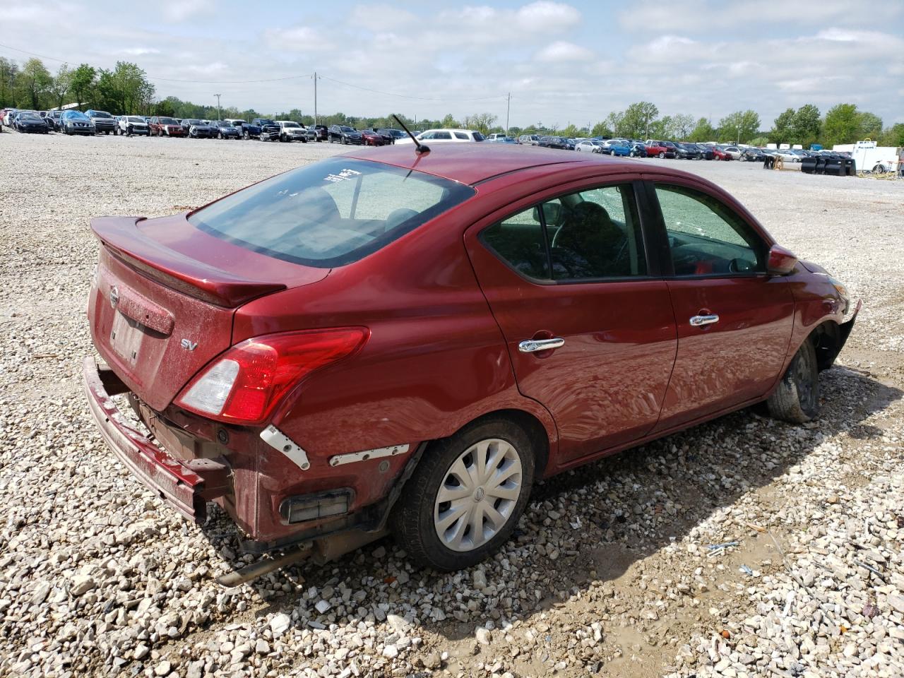 Изображение 3 2019 NISSAN VERSA S 2019 с VIN 3N1CN7AP1KL850425