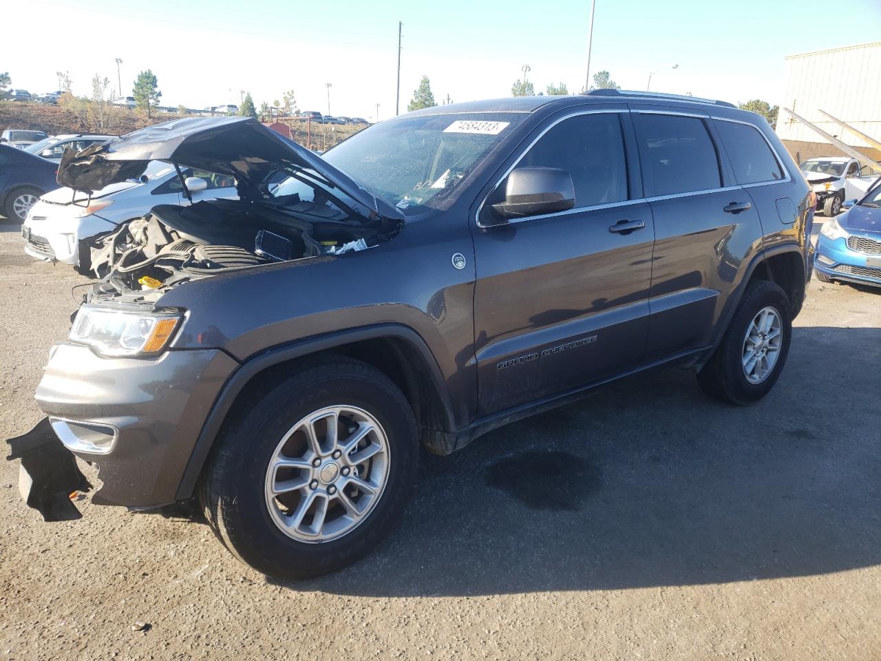 Obraz 1 z 2018 JEEP GRAND CHEROKEE LAREDO 2018 z VIN 1C4RJFAGXJC410145