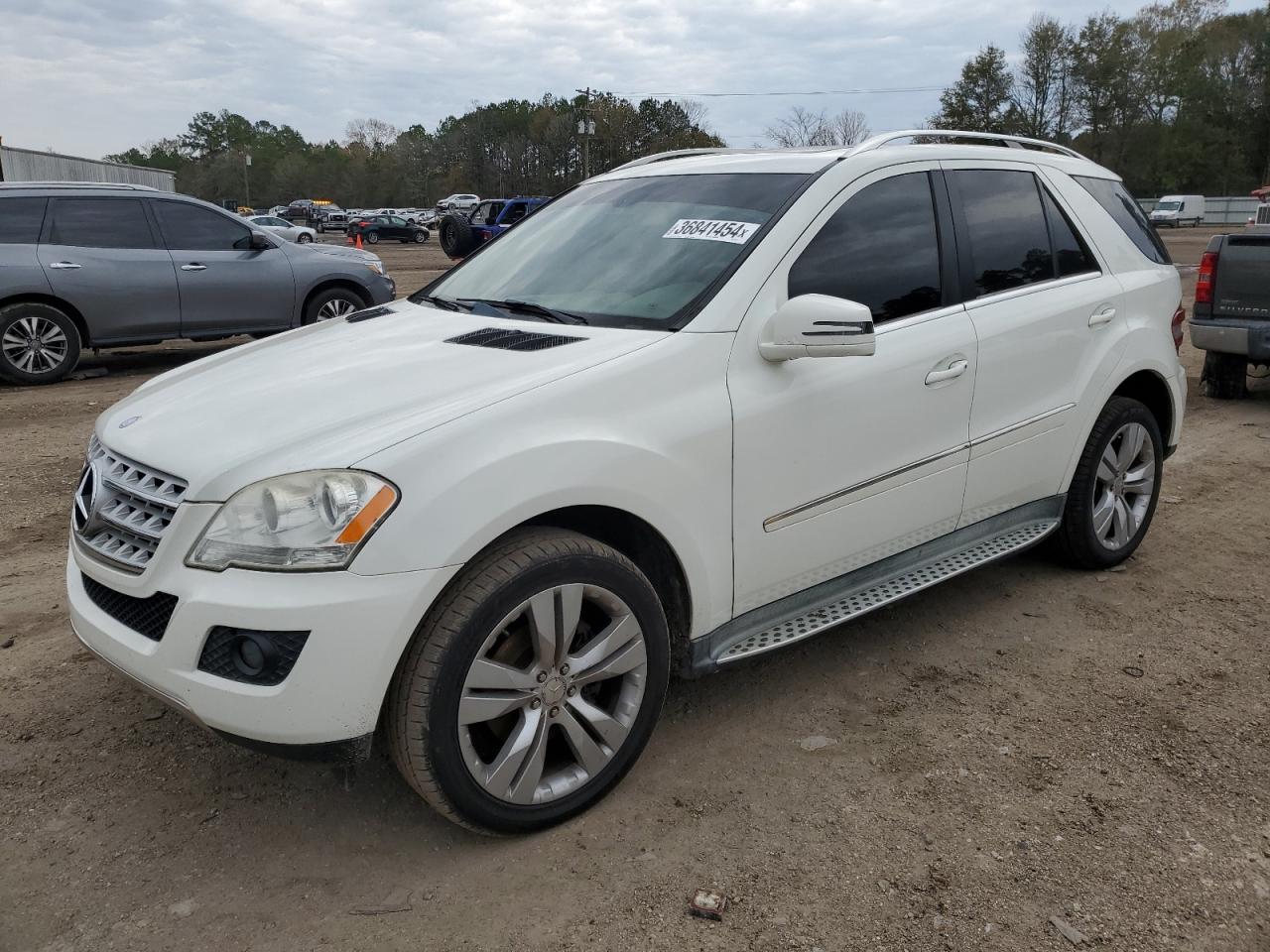 Image 1 of 2011 MERCEDES-BENZ ML 350 2011 with VIN 4JGBB5GBXBA688380