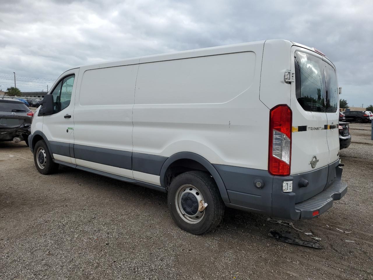 Image 2 of 2015 FORD TRANSIT T-250 2015 with VIN 1FTNR2ZV0FKB23638