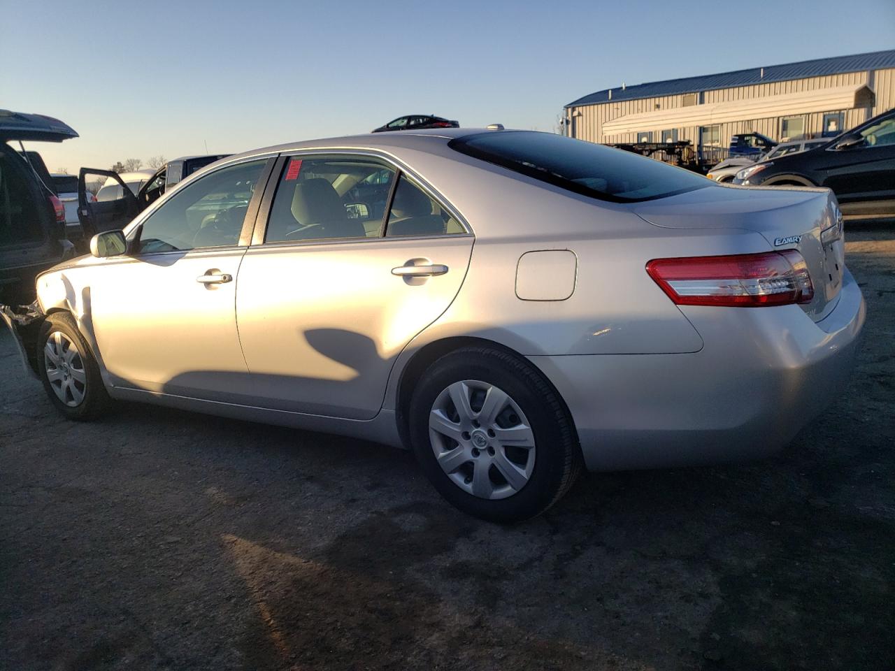 Obraz 2 z 2010 TOYOTA CAMRY BASE 2010 z VIN 4T1BF3EK6AU068845