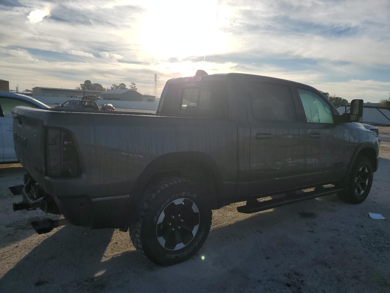 Изображение 3 2021 RAM 1500 REBEL 2021 с VIN 1C6SRFLT7MN598689