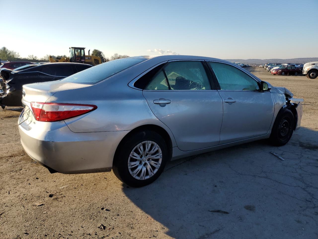 Image 3 of 2016 TOYOTA CAMRY LE 2016 with VIN 4T4BF1FKXGR521088
