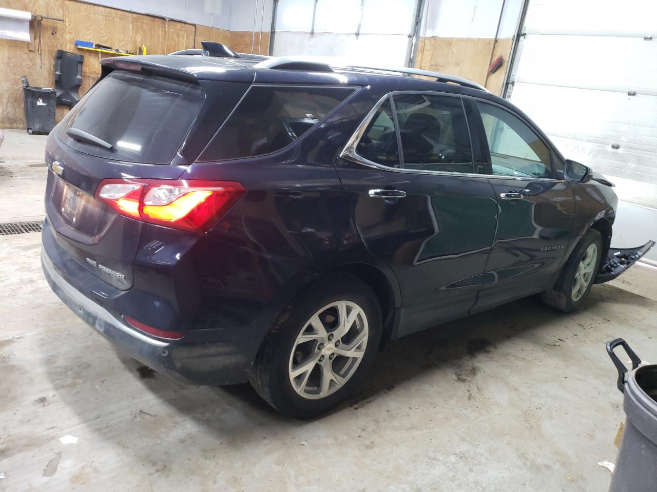 Image 3 of 2020 CHEVROLET EQUINOX PREMIER 2020 with VIN 3GNAXXEV0LS565740