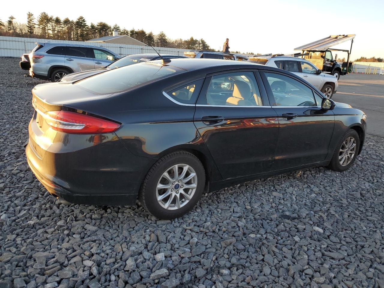 Obraz 3 z 2017 FORD FUSION S 2017 z VIN 3FA6P0G73HR267417