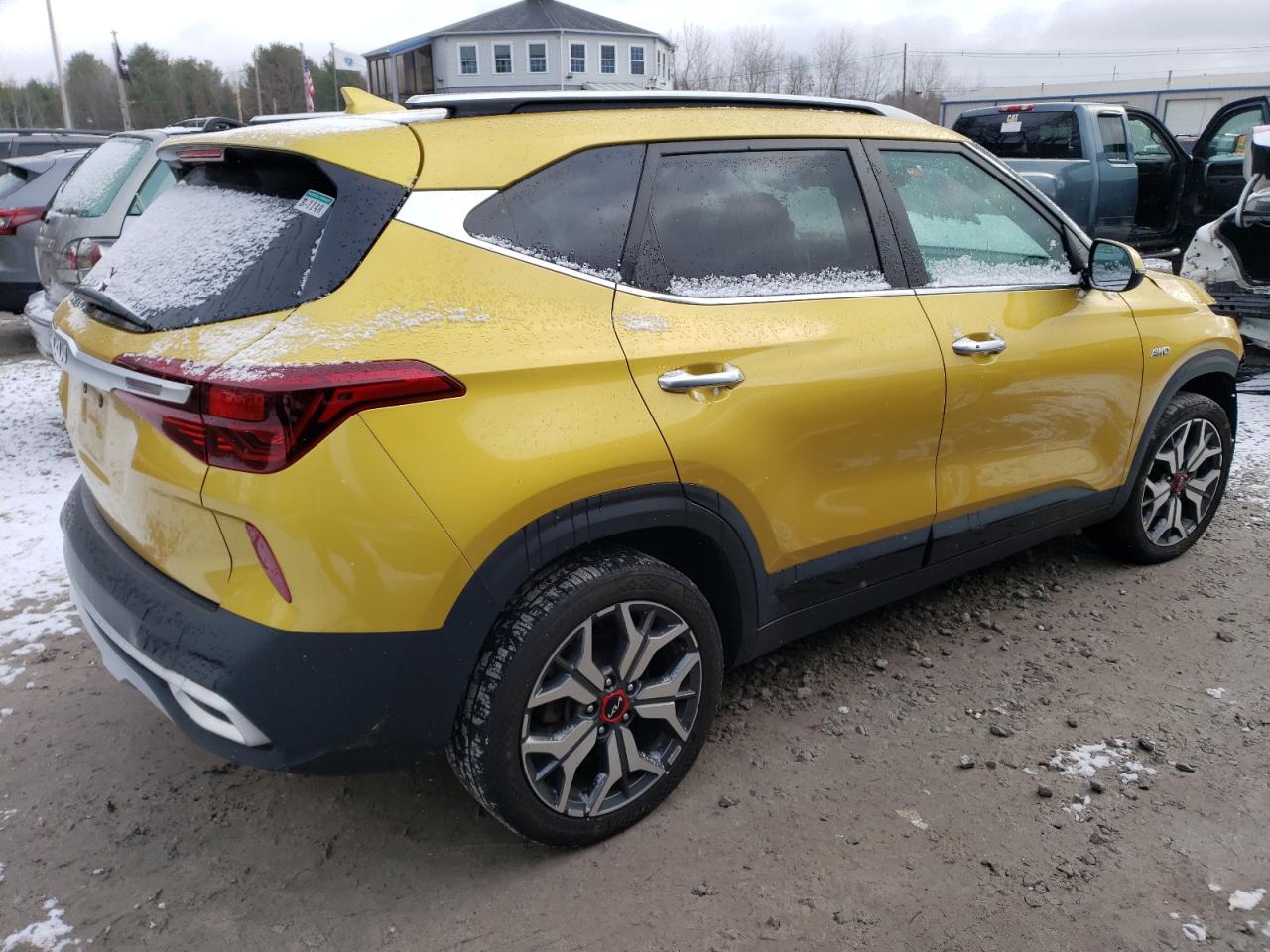 Изображение 3 2022 KIA SELTOS SX 2022 с VIN KNDETCA23N7243279