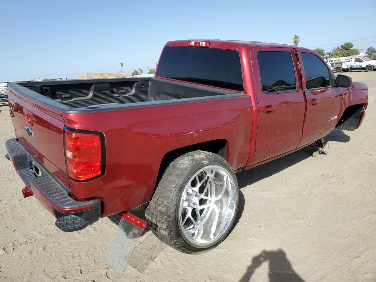 Изображение 3 2018 CHEVROLET SILVERADO K1500 LT 2018 с VIN 3GCUKREC9JG584558