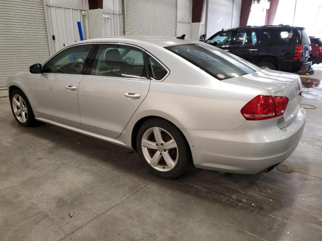 Изображение 2 2015 VOLKSWAGEN PASSAT SE 2015 с VIN 1VWBT7A32FC026752
