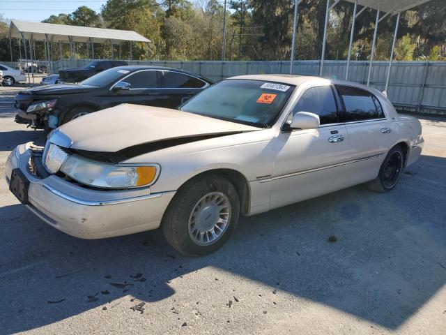 Obraz 1 z 2001 LINCOLN TOWN CAR CARTIER 2001 z VIN 1LNHM83W41Y703802