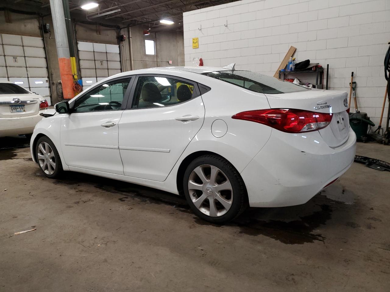 Obraz 2 z 2013 HYUNDAI ELANTRA GLS 2013 z VIN 5NPDH4AE2DH368684