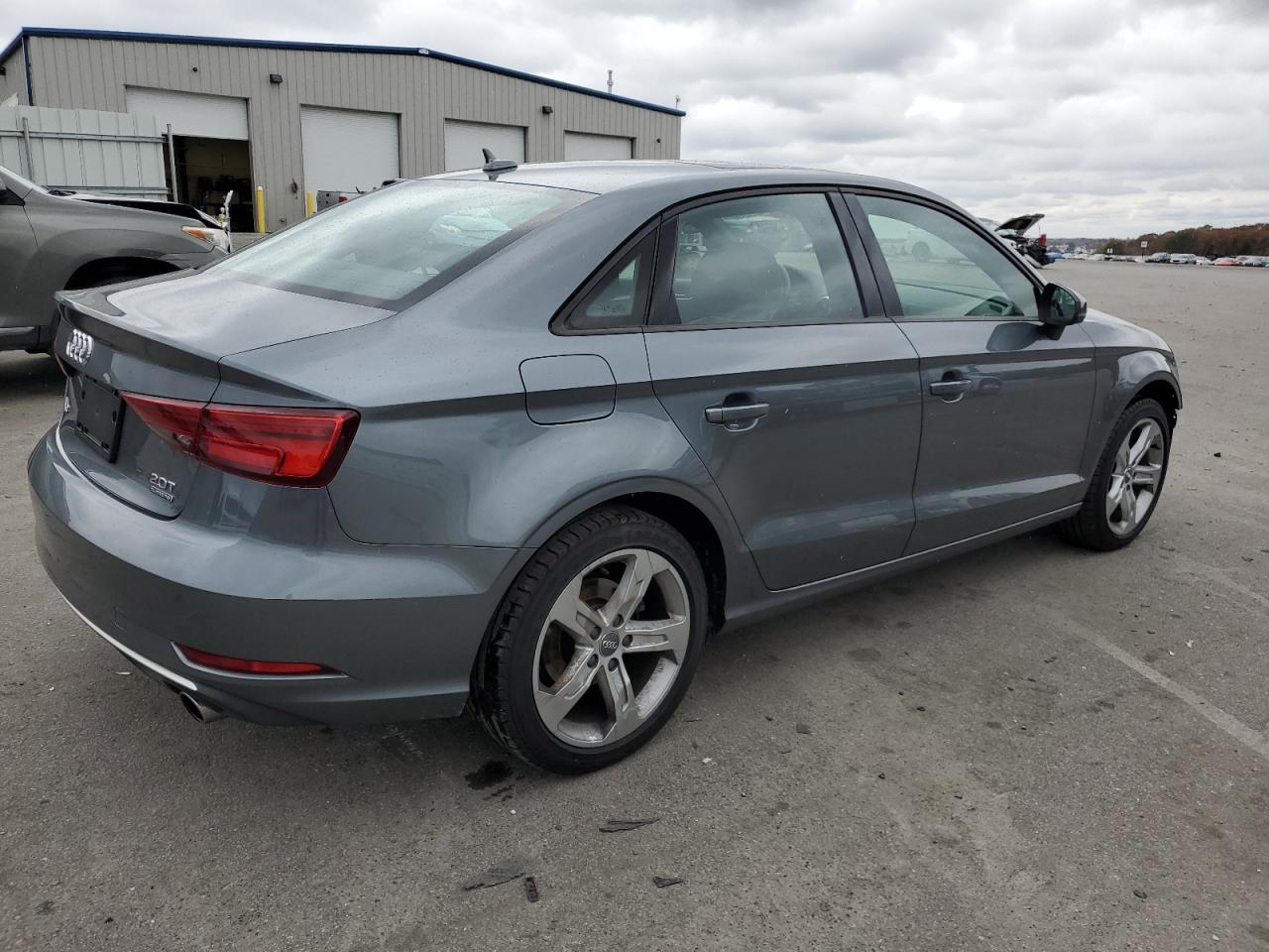 Image 3 of 2018 AUDI A3 PREMIUM 2018 with VIN WAUB8GFF4J1051743