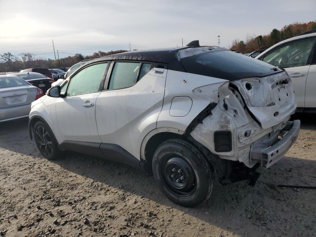 Image 2 of 2019 TOYOTA C-HR XLE 2019 with VIN NMTKHMBX2KR087059