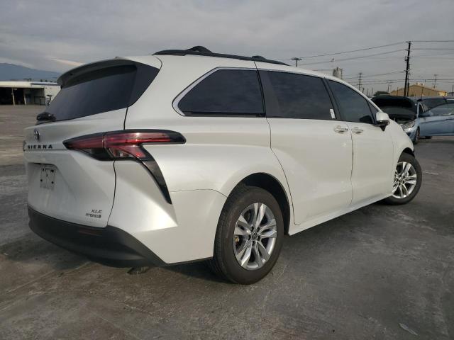 Изображение 3 2022 TOYOTA SIENNA XLE 2022 с VIN 5TDJSKFC5NS048853