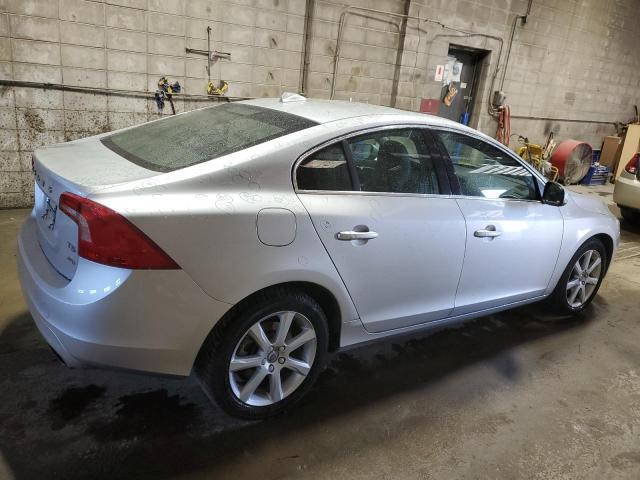 Obraz 3 z 2016 VOLVO S60 PREMIER 2016 z VIN YV1612TK2G2410890