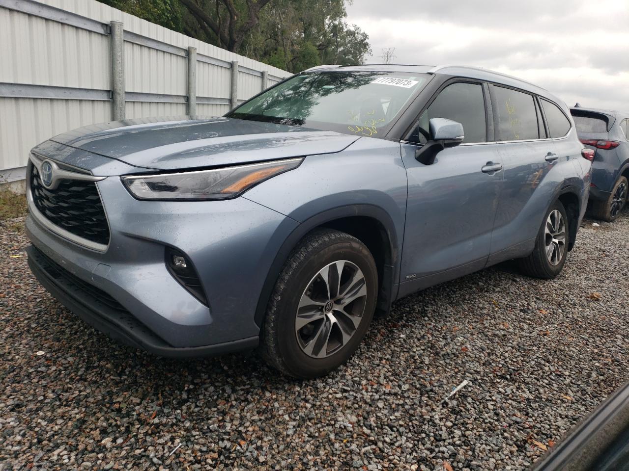 Изображение 2022 TOYOTA HIGHLANDER HYBRID XLE 2022