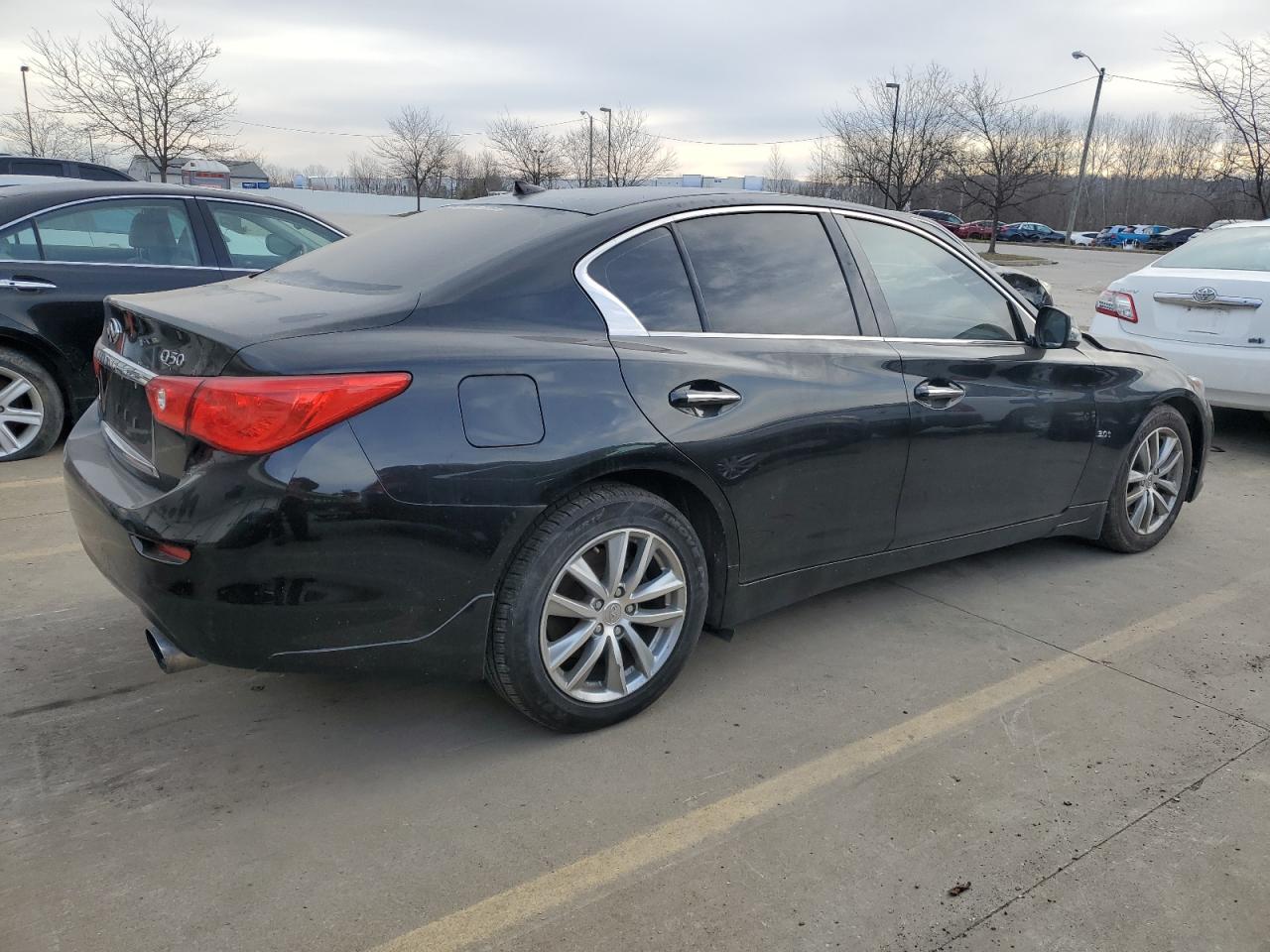 Image 3 of 2017 INFINITI Q50 PREMIUM 2017 with VIN JN1EV7AR1HM835366
