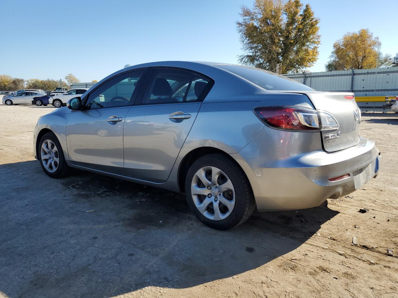 Obraz 2 z 2013 MAZDA 3 I 2013 z VIN JM1BL1TF7D1821327