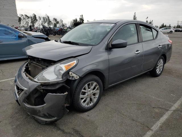 Obraz 1 z 2018 NISSAN VERSA S 2018 z VIN 3N1CN7AP4JL817160