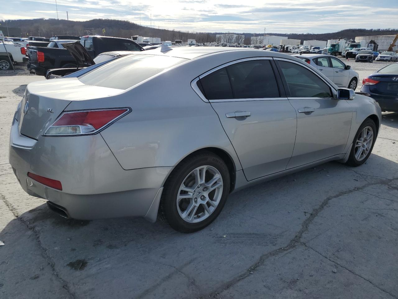 Obraz 3 z 2011 ACURA TL  2011 z VIN 19UUA8F26BA002839