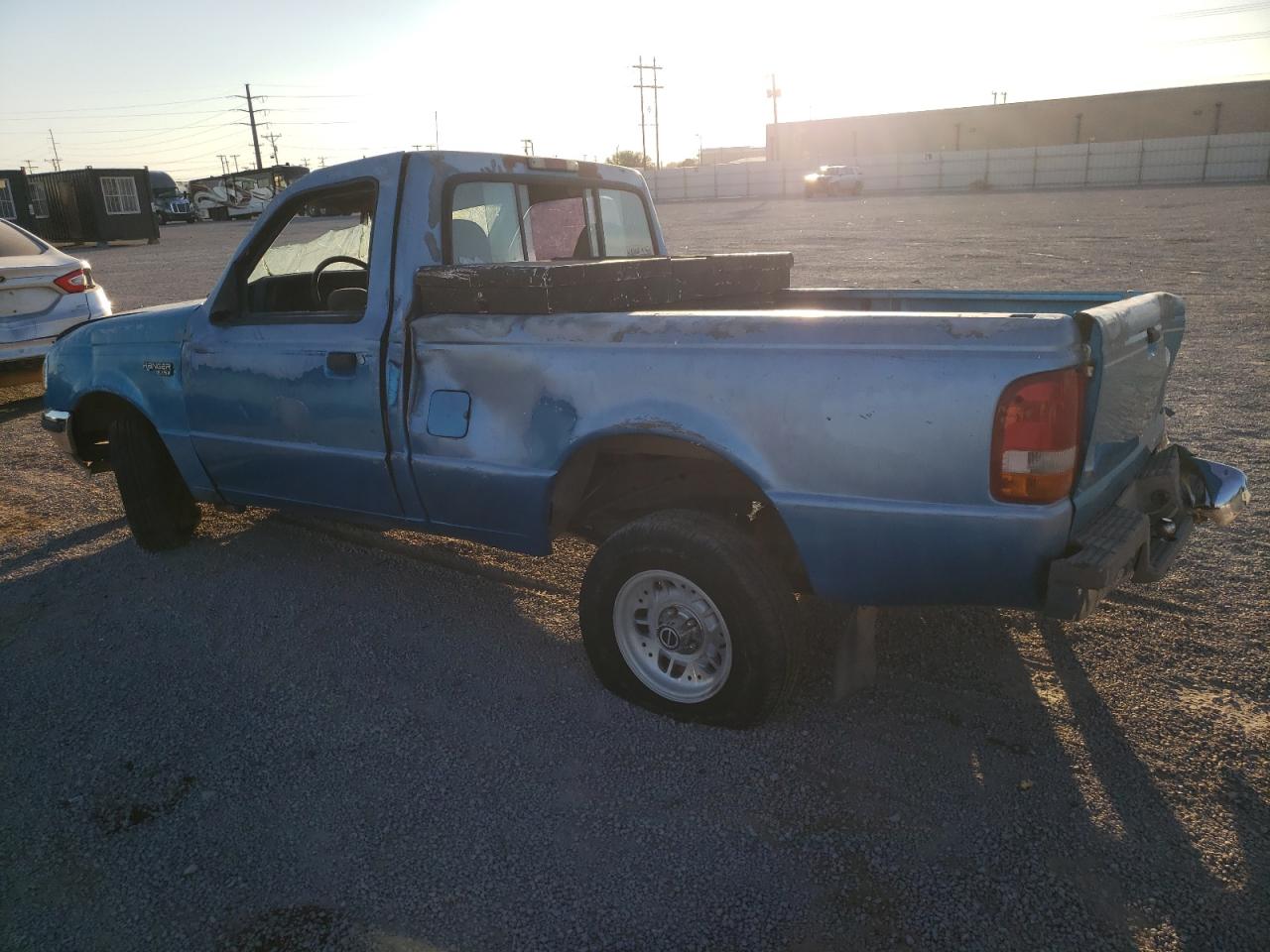 Image 2 of 1994 FORD RANGER  1994 with VIN 1FTCR10A0RPA24756