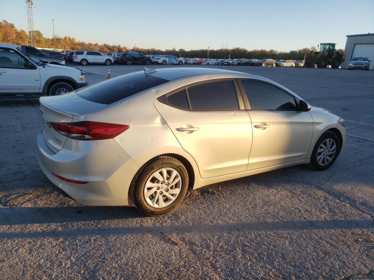 Изображение 3 2017 HYUNDAI ELANTRA SE 2017 с VIN 5NPD74LF9HH183501