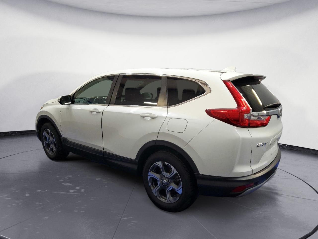 Image 2 of 2018 HONDA CR-V EXL 2018 with VIN 5J6RW2H8XJL010234
