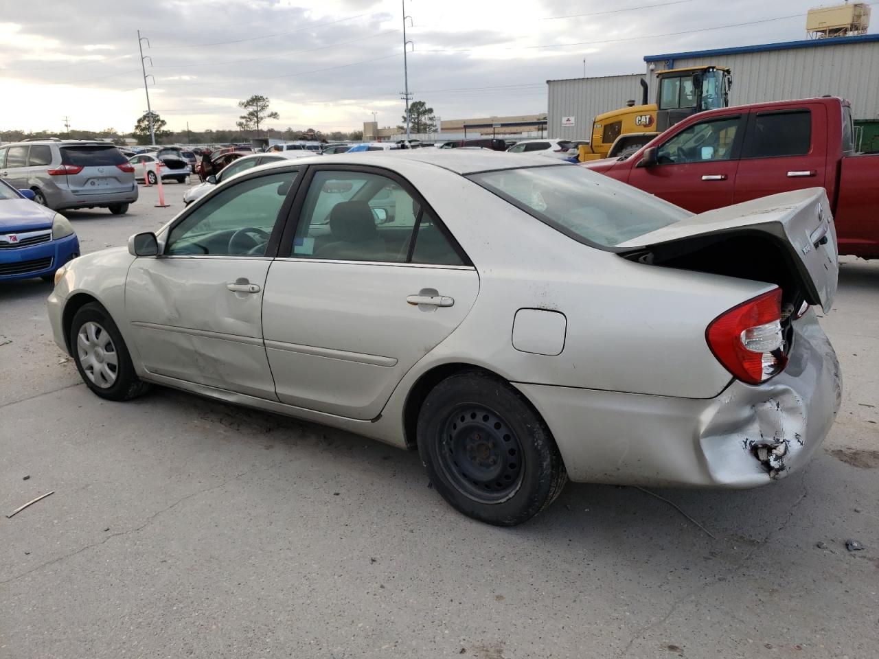 Изображение 2 2002 TOYOTA CAMRY LE 2002 с VIN 4T1BE32K12U004320