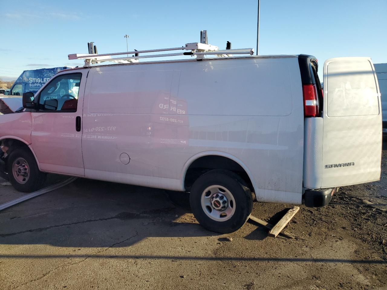 Obraz 2 z 2022 GMC SAVANA G2500 2022 z VIN 1GTW7AF7XN1146049