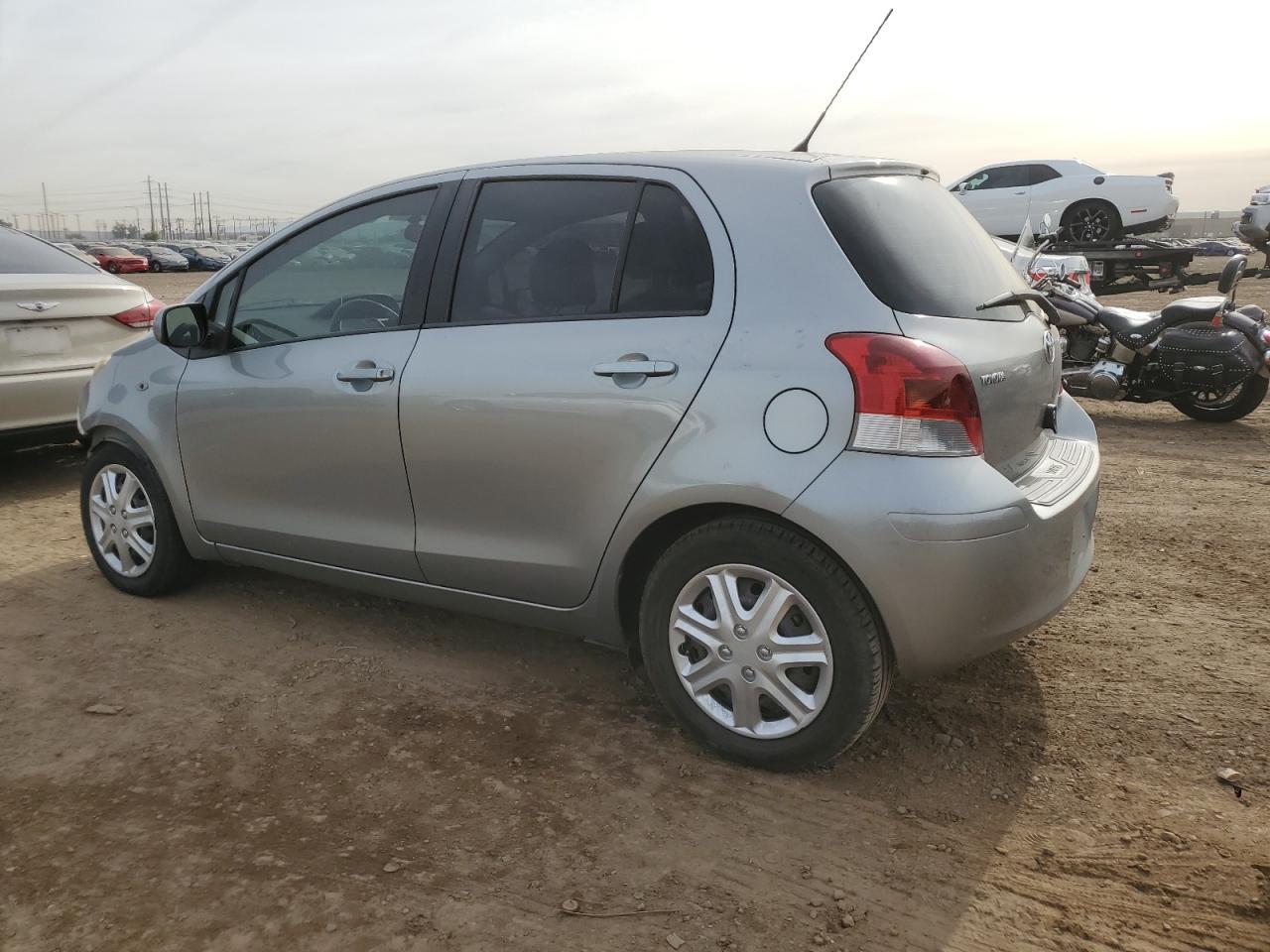 Изображение 2 2010 TOYOTA YARIS  2010 с VIN JTDKT4K33A5303664