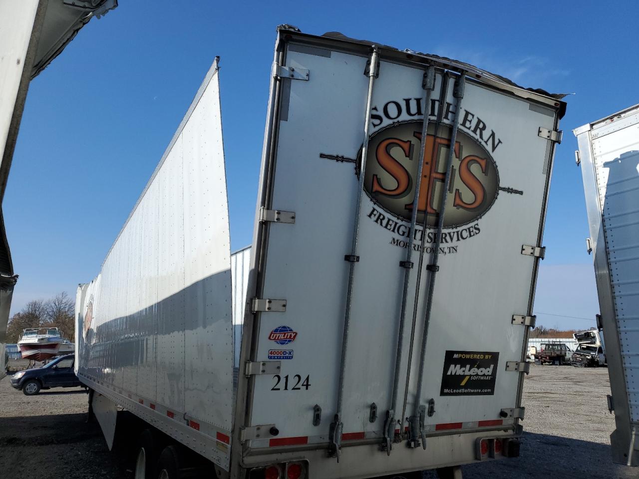 Image 3 of 2021 UTILITY TRAILER 2021 with VIN 1UYVS2537M7399924