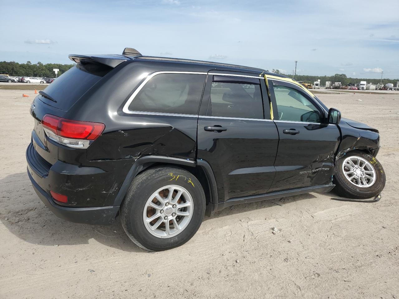 Изображение 3 2020 JEEP GRAND CHEROKEE LAREDO 2020 с VIN 1C4RJEAG2LC221552