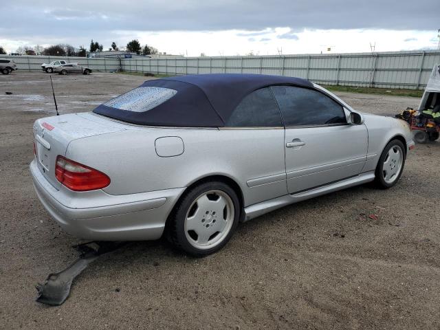 Image 3 of 2002 MERCEDES-BENZ CLK 430 2002 with VIN WDBLK70G72T113425