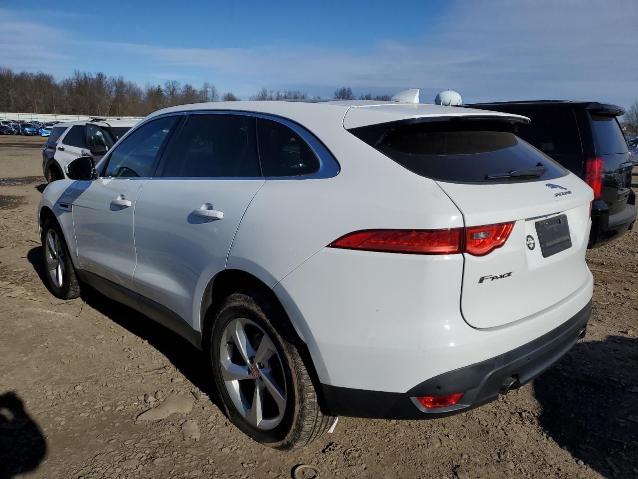 Image 2 of 2019 JAGUAR F-PACE PREMIUM 2019 with VIN SADCJ2FX5KA616191