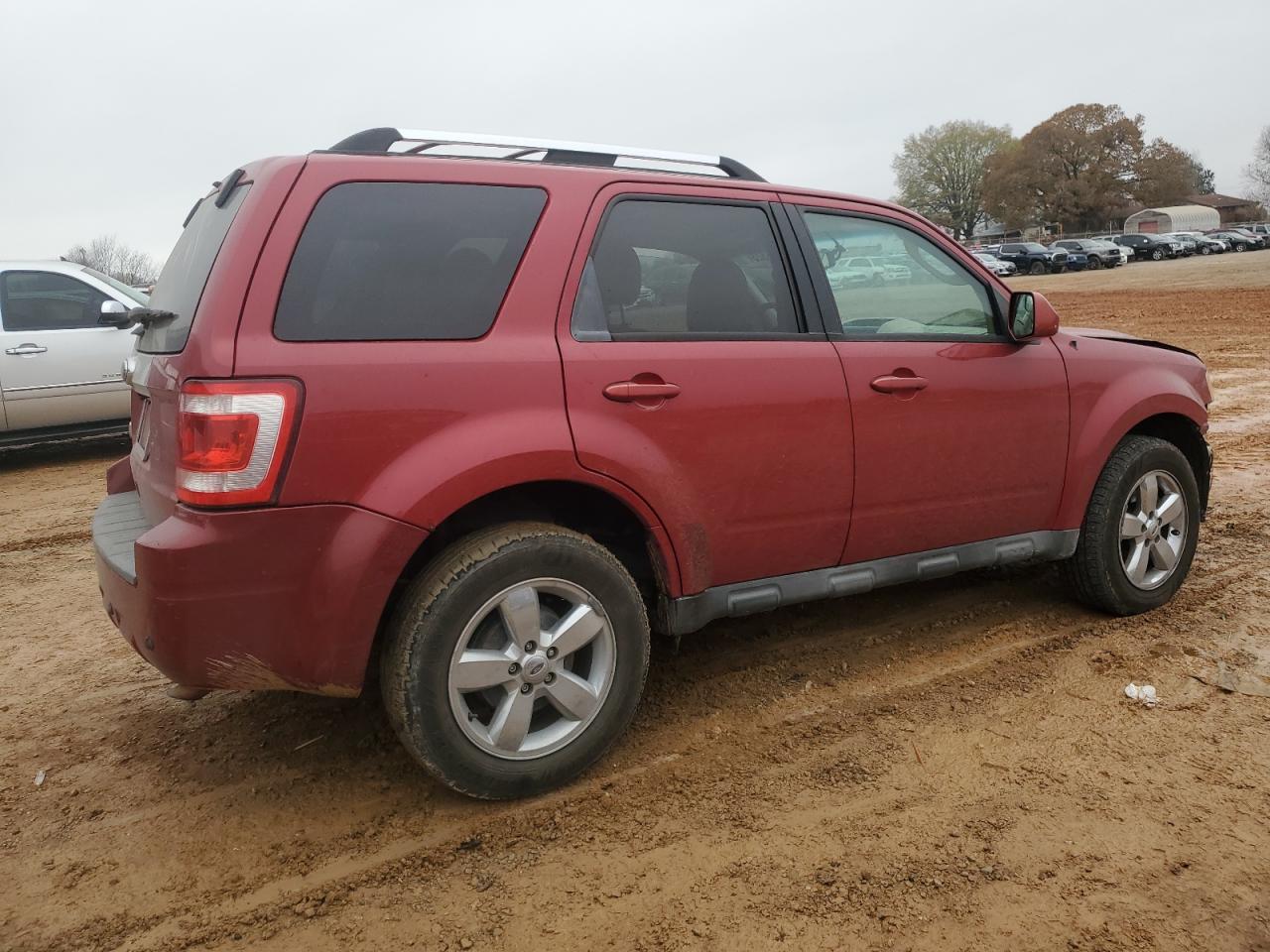 Image 3 of 2011 FORD ESCAPE LIMITED 2011 with VIN 1FMCU0E79BKC21509