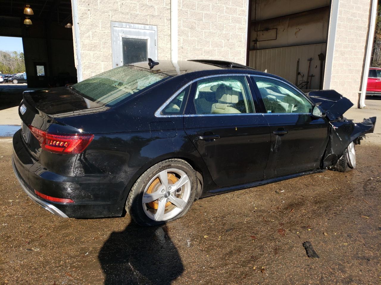 Image 3 of 2019 AUDI A4 PREMIUM 2019 with VIN WAUDNAF48KN019014