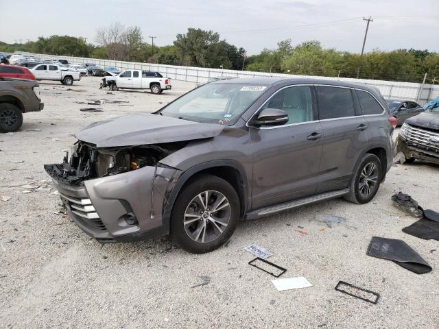 Image 1 of 2018 TOYOTA HIGHLANDER LE 2018 with VIN 5TDZARFH9JS039383