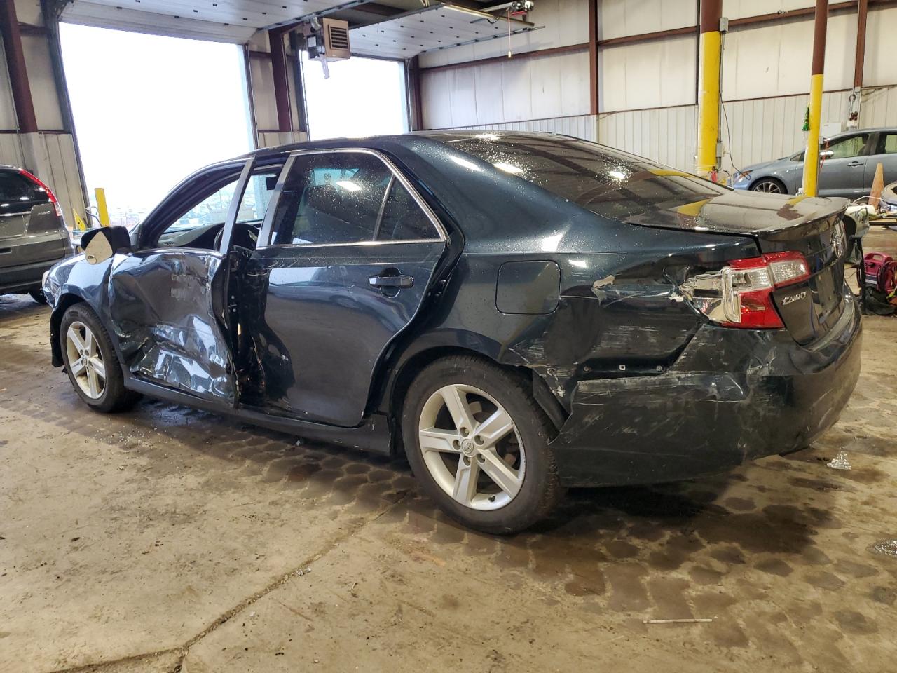 Image 2 of 2014 TOYOTA CAMRY L 2014 with VIN 4T1BF1FK3EU459122