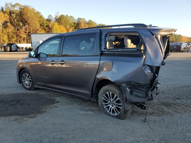 Obraz 2 z 2018 TOYOTA SIENNA XLE 2018 z VIN 5TDYZ3DCXJS919145