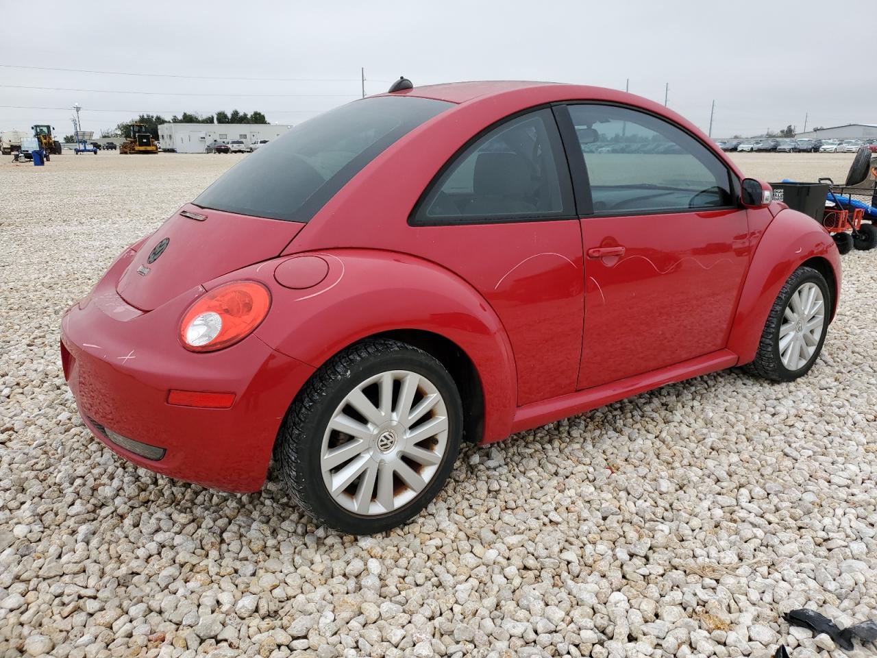 Image 3 of 2008 VOLKSWAGEN NEW BEETLE S 2008 with VIN 3VWRW31C68M521388