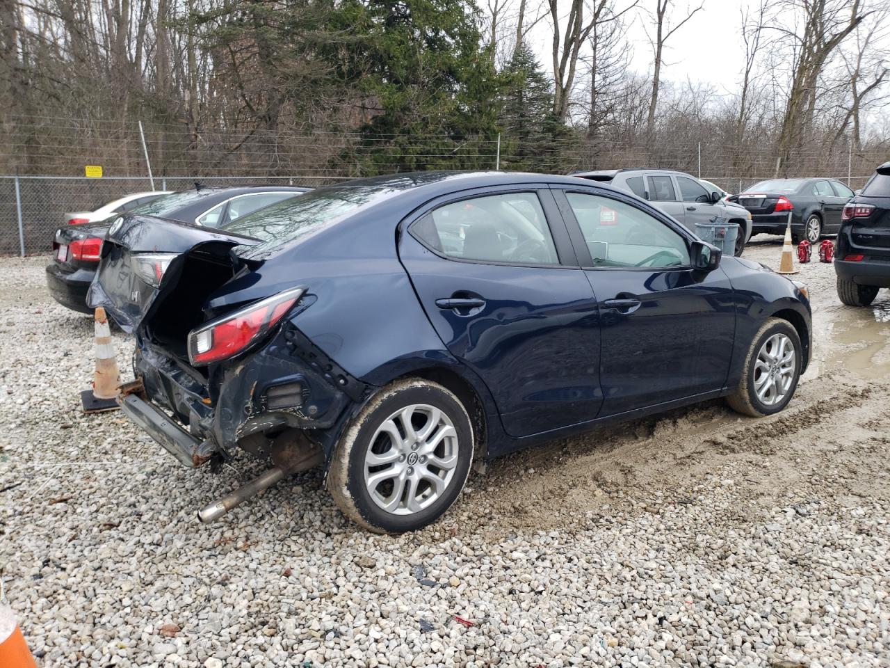 Изображение 3 2016 TOYOTA SCION IA  2016 с VIN 3MYDLBZV5GY113012