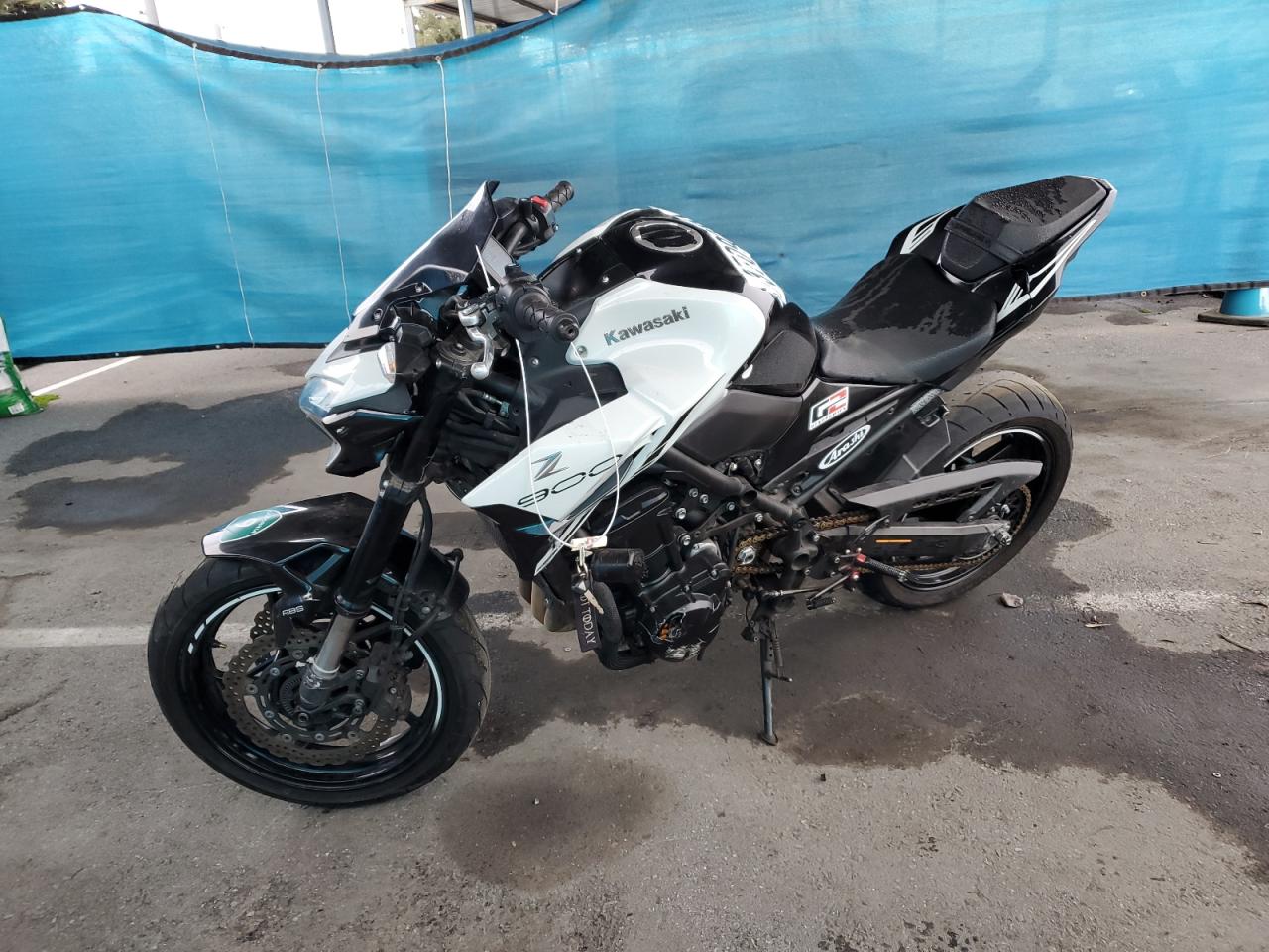 Image 2 of 2022 KAWASAKI ZR900  2022 with VIN JKAZR2F10NA037165