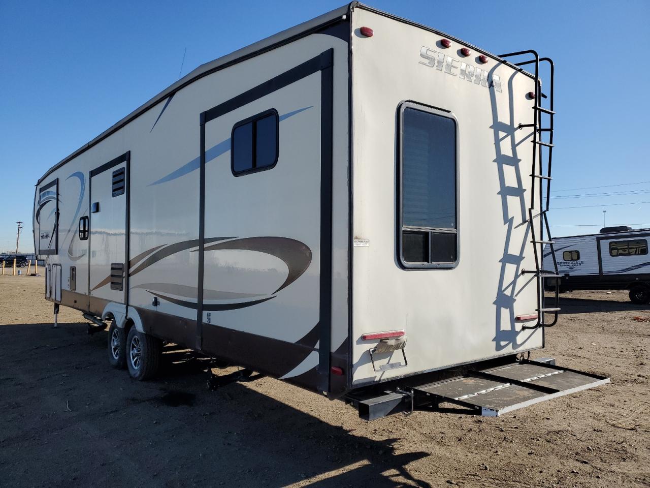 Obraz 3 z 2015 WILDWOOD SIERR400BH 2015 z VIN 4X4FSEP29FJ040485