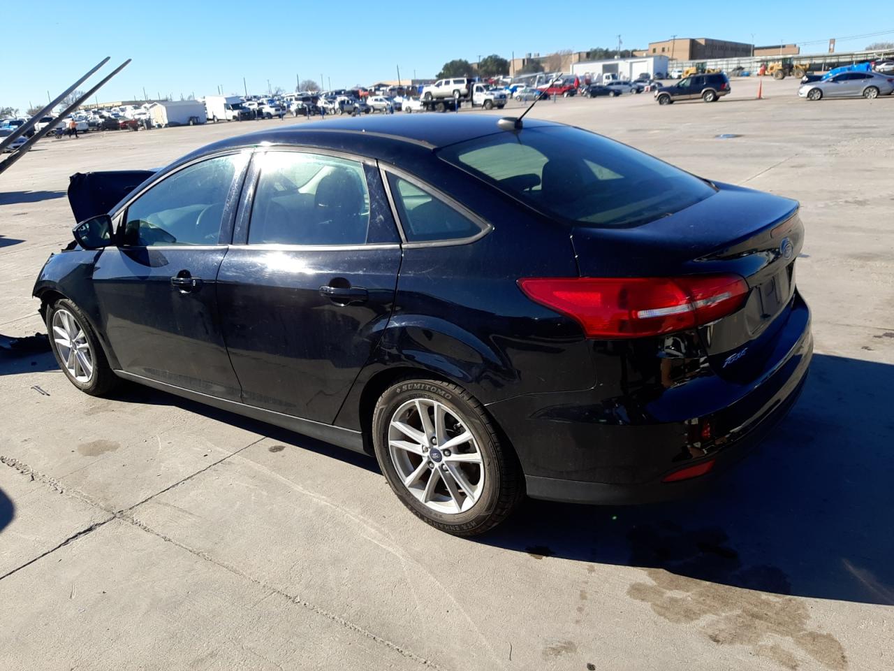 Изображение 2 2018 FORD FOCUS SE 2018 с VIN 1FADP3FE9JL258881