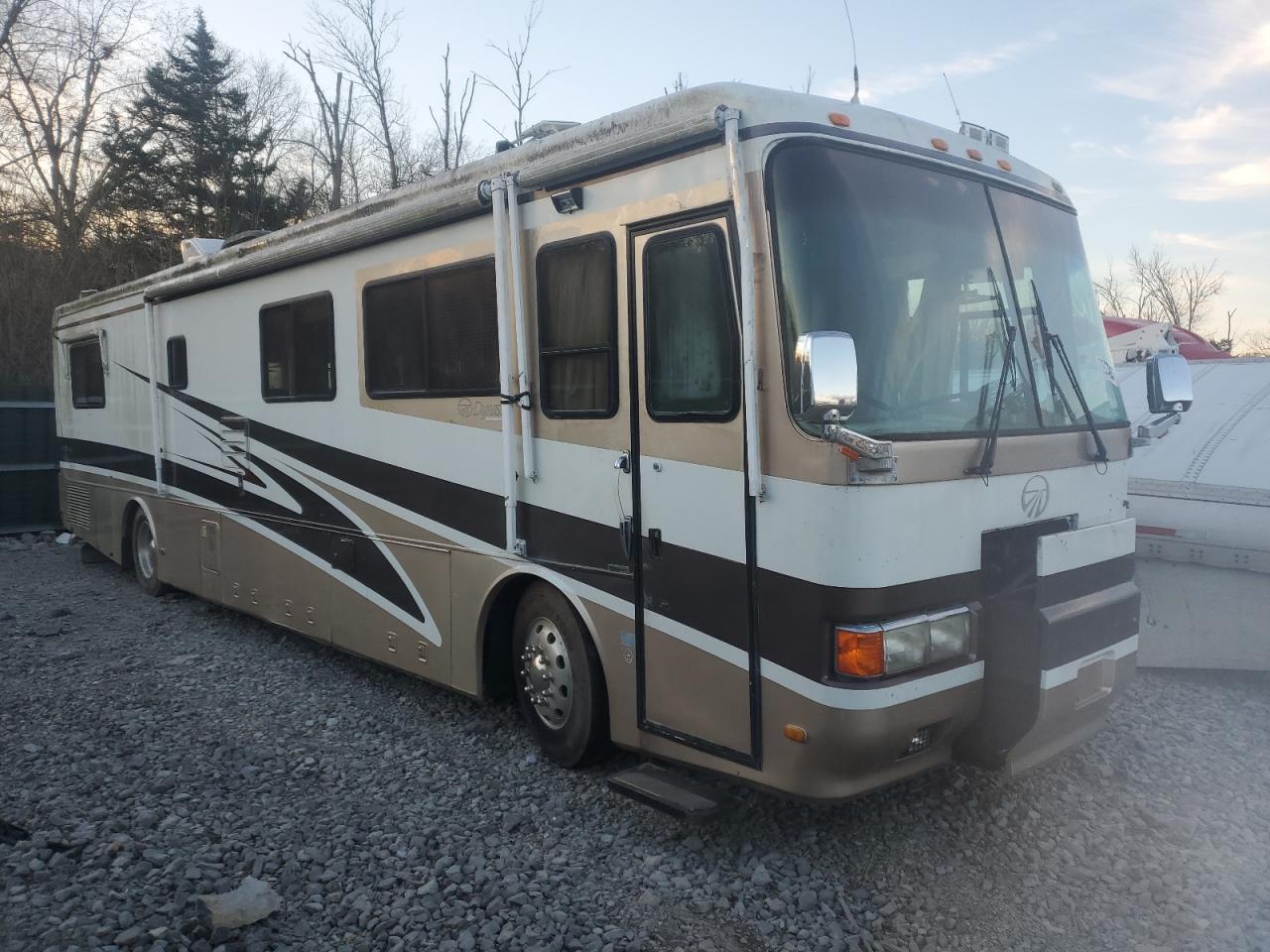 Image 1 of 1999 ROADMASTER RAIL EXECUTIVE SIGNATURE  1999 with VIN 1RF120618X1006401