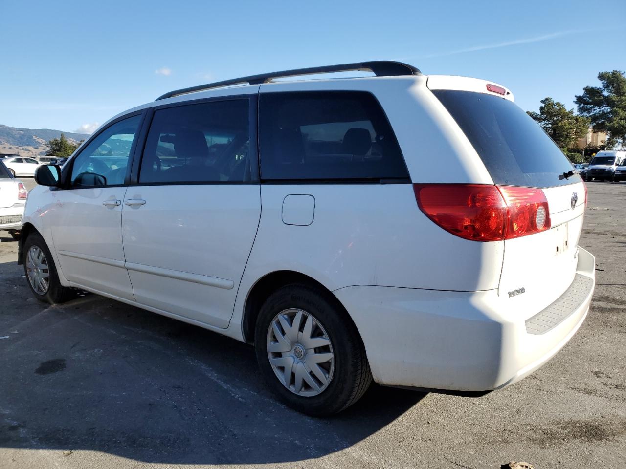 Image 2 of 2008 TOYOTA SIENNA CE 2008 with VIN 5TDZK23C38S210166