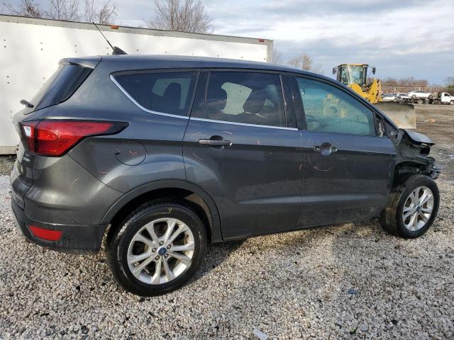 Image 3 of 2019 FORD ESCAPE SE 2019 with VIN 1FMCU0GD9KUA32561