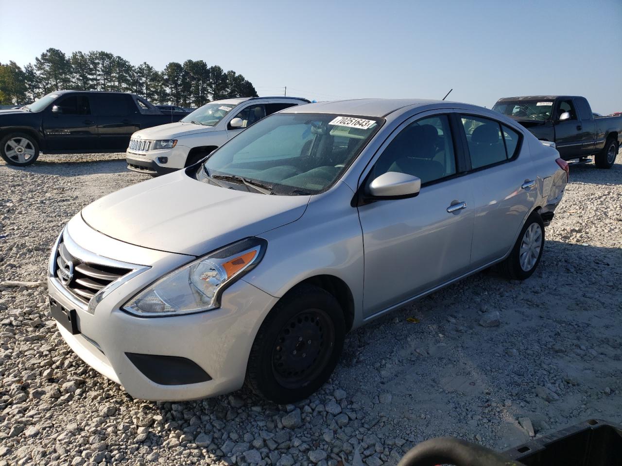Obraz 1 z Nissan Versa S 2018 z VIN 3N1CN7AP6JL882463